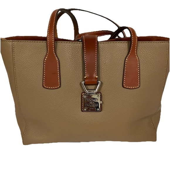 Dooney & Bourke Handbags - NWOT! Dooney & Bourke  Shannon Pebble Grain  Tote Bag